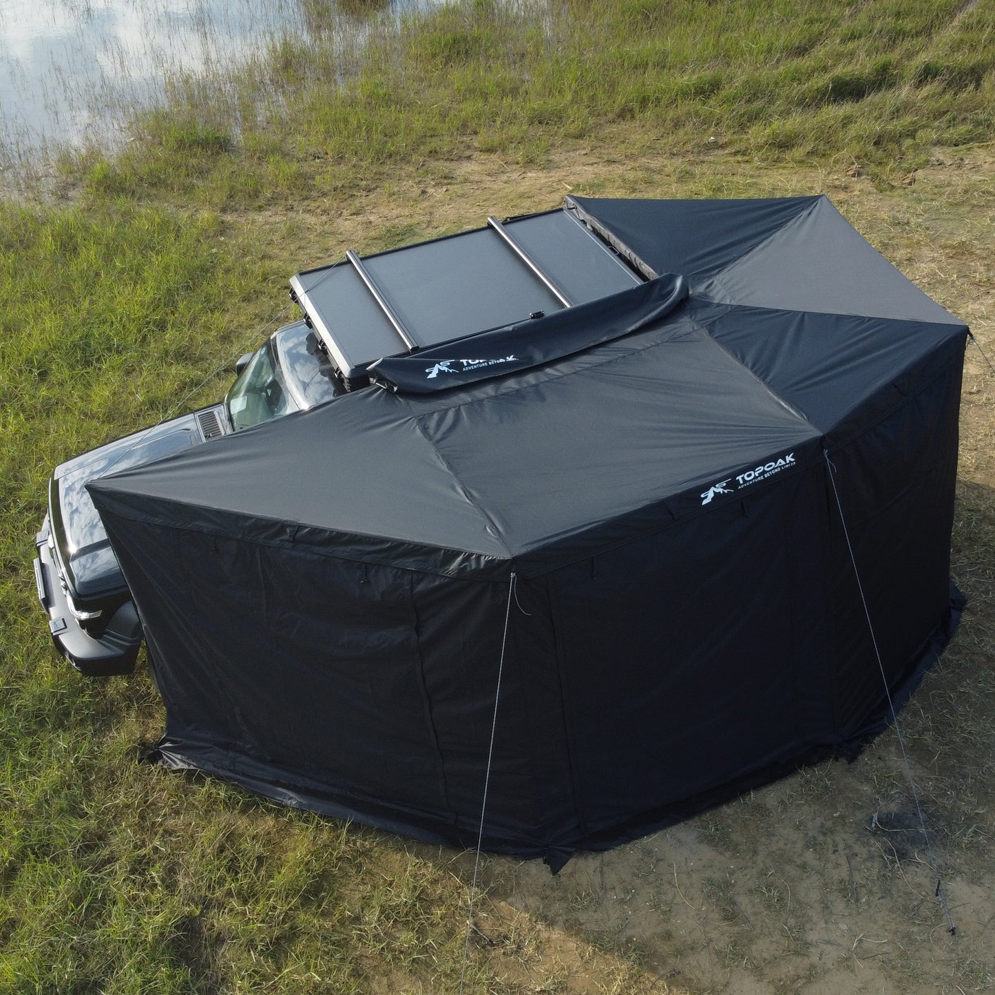 270-degree Awning Room