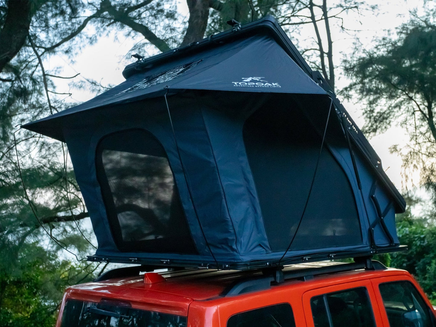 TOPOAK Nebula rooftop tent featuring all-around mesh windows for ventilation and insect protection, allowing you to enjoy the night sky comfortably.